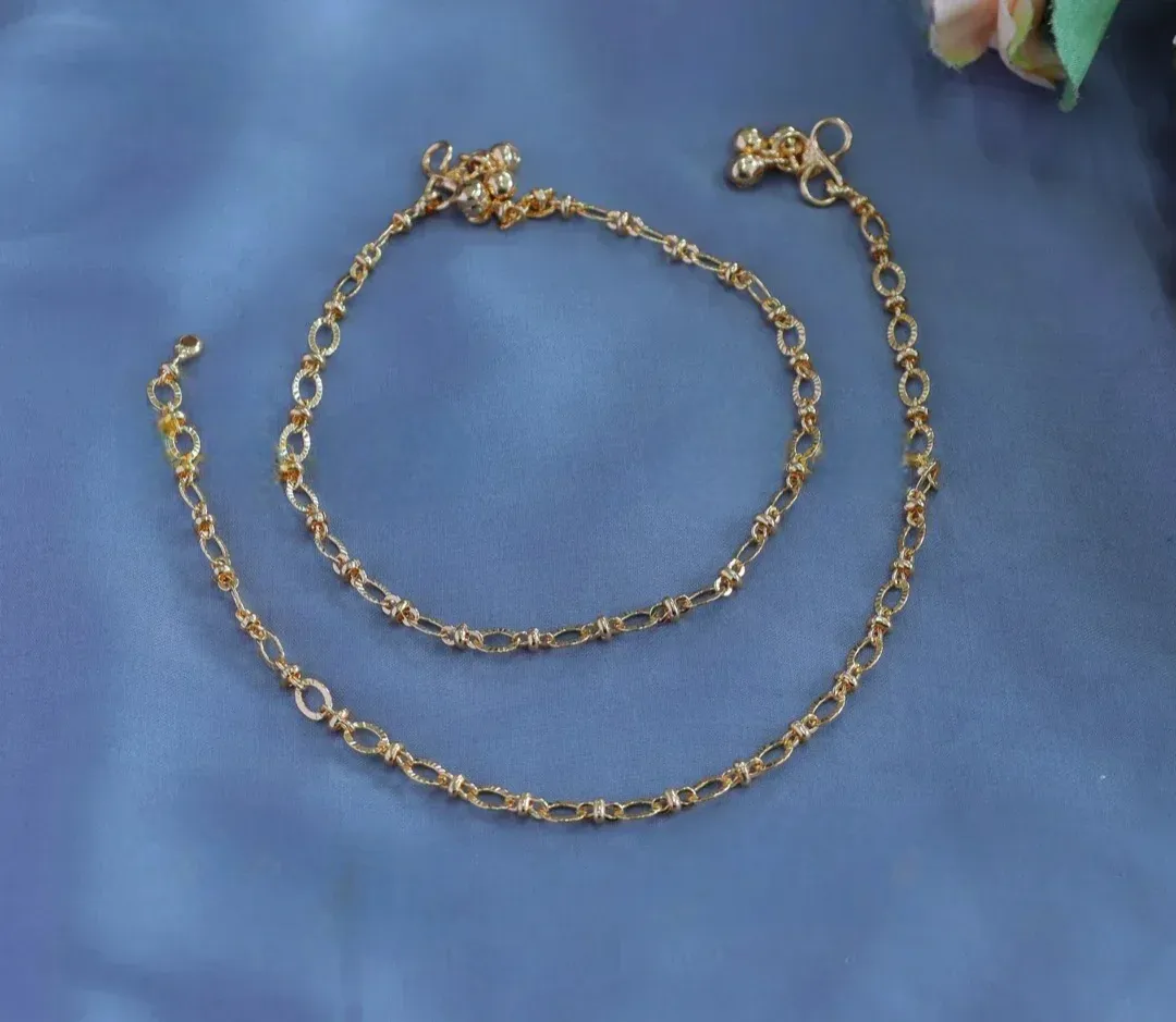 Gold Like Circle Design Anklets